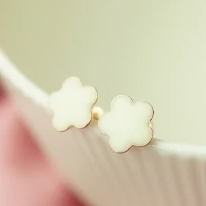Pendientes flor de leche materna